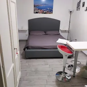 https://vivi-napoli-centro.hotels-amalfi.com